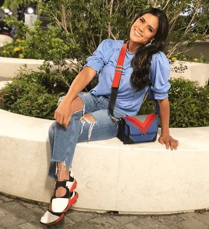 Los fines de semana son el pretexto perfecto para relajarse y mostrar un estilo más relajado en su vestuario.