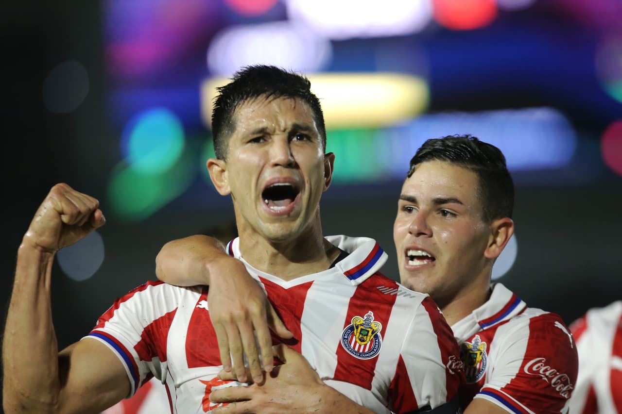 Nico Díaz (6’) adelantaba a los locales muy temprano en el partido. Jesús Molina (34’) respondió para emparejar los cartones. Chivas y Cañoneros llegaron a 12 y 11 puntos, respectivamente. En la J11 del Guard1anes 2021, Mazatlán visitará a los Tigres y Chivas disputará una edición más del Clásico Nacional.