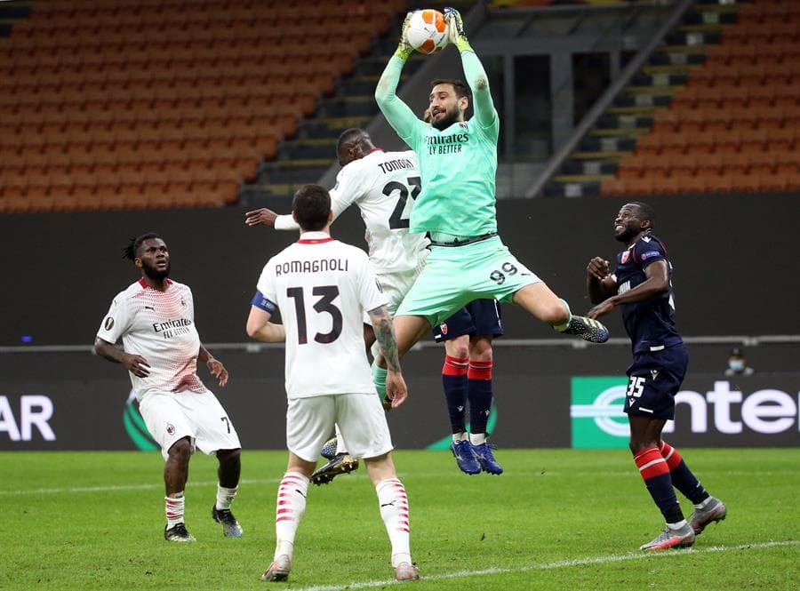 A pesar del empate en San Siro, AC Milan califica a Octavos de Final de la UEFA Europa League, dejando atrás al Estrella Roja de Belgrado. Franck Kessie anotó el primer gol del partido al minuto 9 a favor de los 'Rossoneri', pero fue al minuto 24 cuando Nabouhane igualó el marcador, pero no fue suficiente.