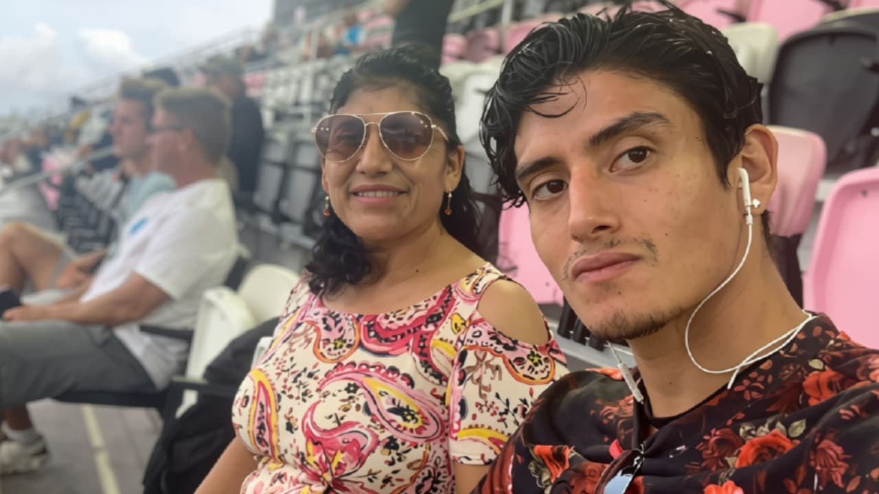 Yilda Lucía, peruana de 58 años, muere apuñalada en su propia casa; su hijo enfrenta cargo de asesinato