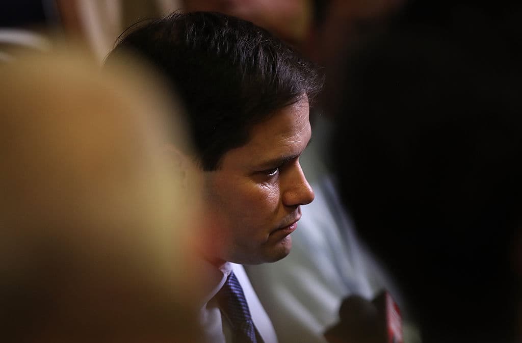 Marco Rubio suspende su candidatura presidencial