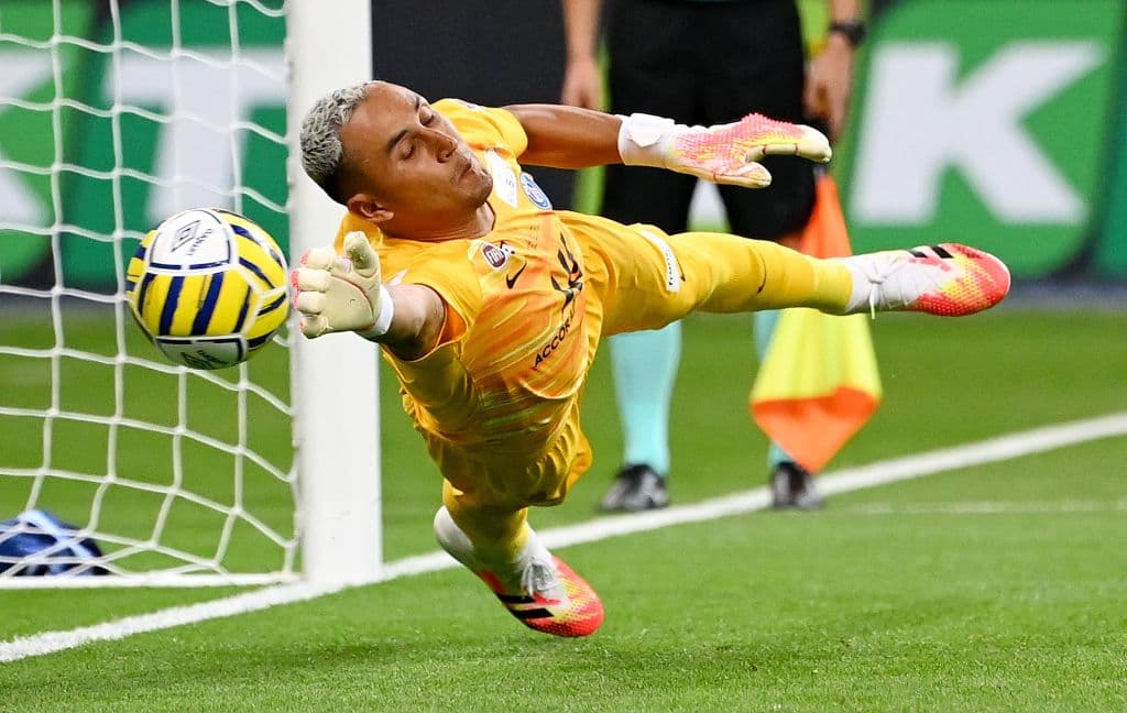 En 2019 Keylor llega al París Saint Germain en un intercambio con el portero del club francés Alphonse Areola.
<br>