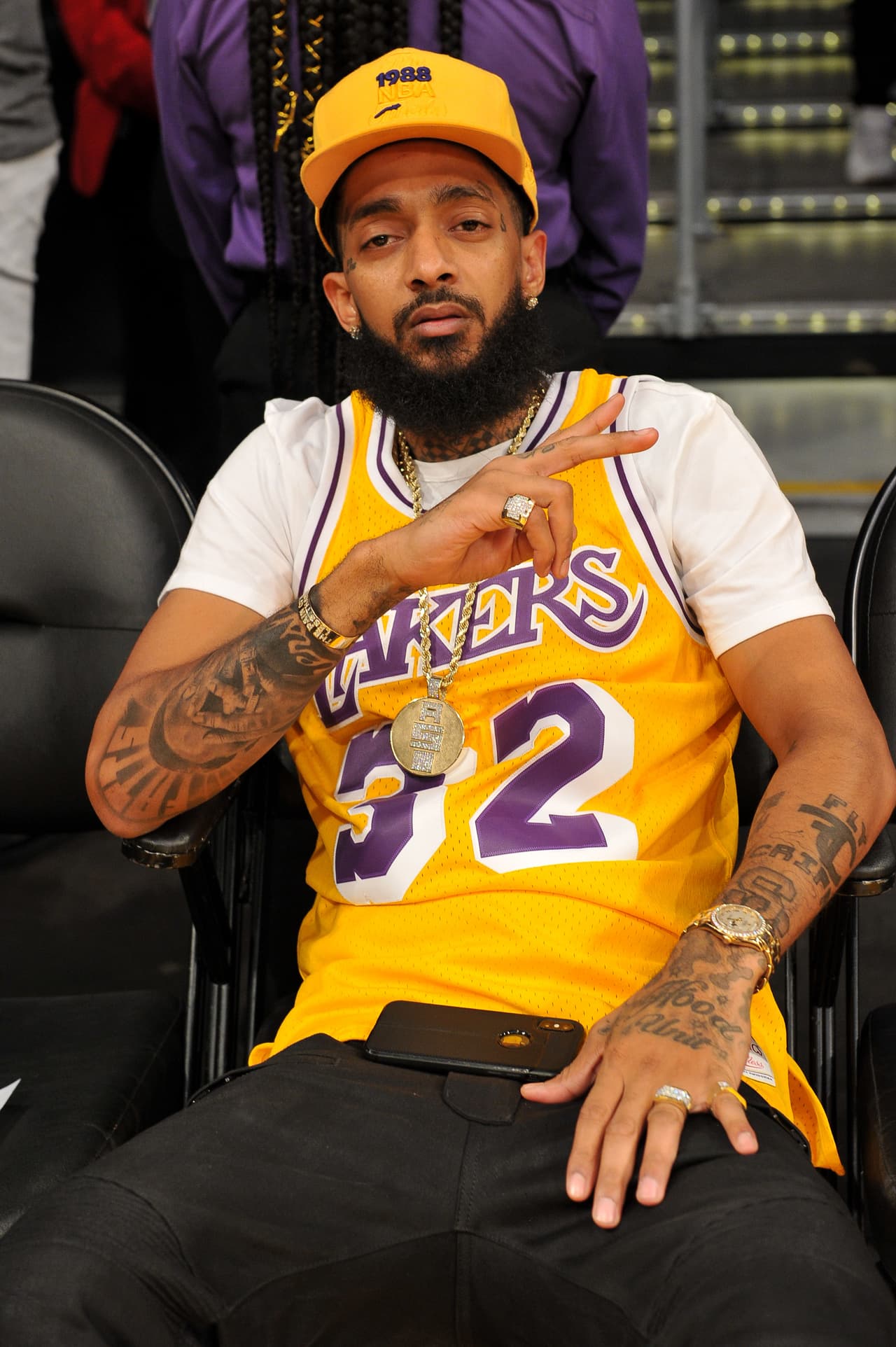 Pero es una pérdida que toca a toda la NBA y sus figuras que, incluso,
<a href="https://www.univision.com/deportes/nba/lebron-curry-wade-y-mas-estrellas-de-la-nba-expresan-sus-condolencias-por-el-asesinato-de-nipsey-hussle-fotos" target="_blank">han dejado mensajes de apoyo. </a>