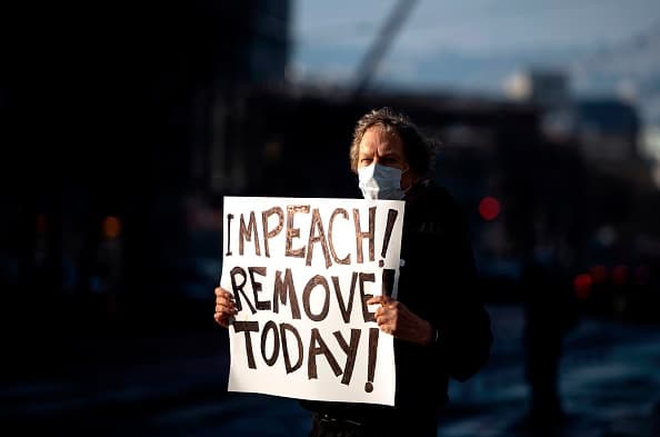 Trump es una “amenaza a la seguridad nacional y la democracia”: el argumento de ‘impeachment’ de los demócratas