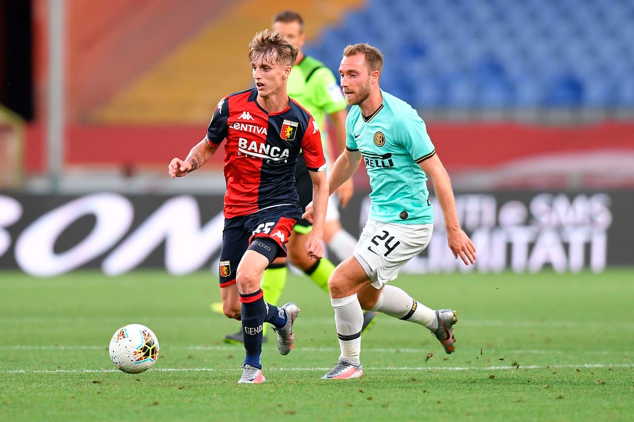 Durante la segunda mitad, Genoa tuvo un par de oportunidades claras de gol, pero no concretaban.