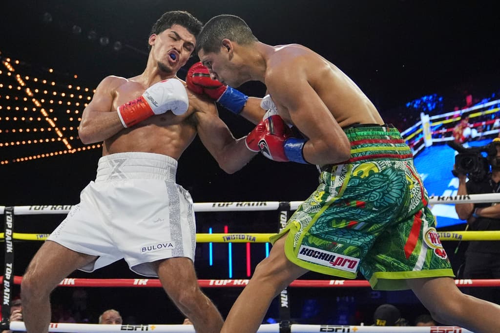 El puertorriqueño llegó con 13 nocauts y el mexicano con 26 en su historial.