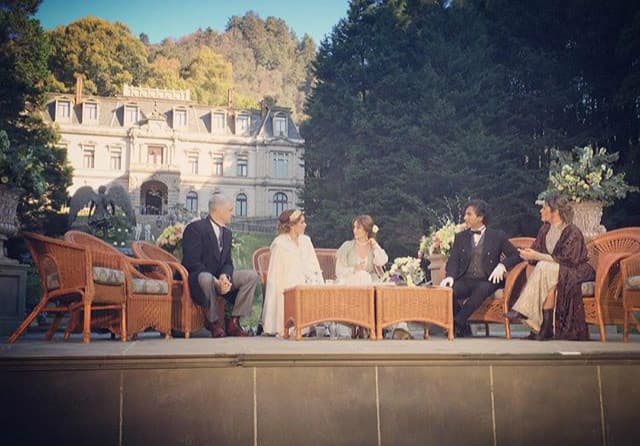 HOY nos vestimos de época y disfrutamos las locaciones de esta gran novela.