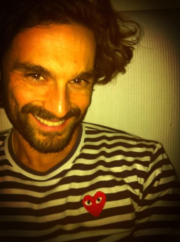 Pero el éxito que lanzó a
<b><a href="http://www.univision.com/temas/ivan-sanchez">Iván Sánchez</a></b> al estrellato fue una conocida narcoserie que protagonizó junto a
<b><a href="http://www.univision.com/temas/kate-del-castillo">Kate del Castillo</a></b>, y gracias a eso viajó a México para ser uno de los villanos de 'La Tempestad', telenovela protagonizada por
<b> <a href="http://www.univision.com/temas/ximena-navarrete">Ximena Navarrete</a></b> y
<b><a href="http://www.univision.com/temas/william-levy">William Levy</a></b>.