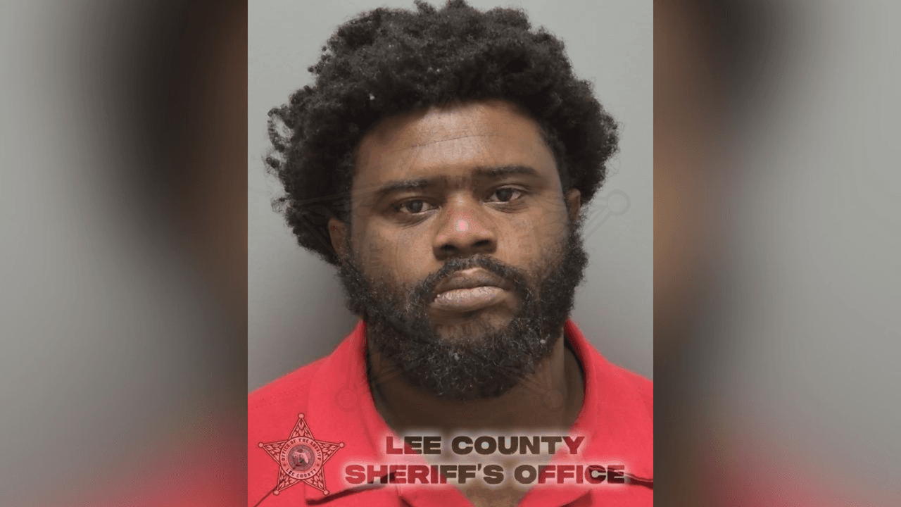 Un hombre asesina a dos mujeres en presencia de un niño que jugaba en su jardín de Florida