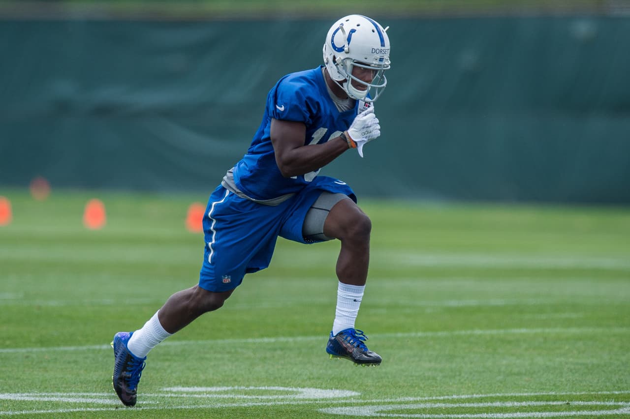 Los Colts firmaron al receptor reclutado en la primera ronda, Phillip Dorsett
