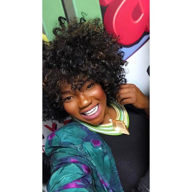 ChikyBombom será una de las grandes sorpresas en cuanto a cambios de imagen se refiere, pues una de sus pasiones es acondicionar las pelucas que usa.