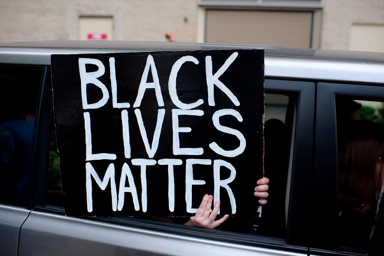 "Las vidas de los negros importan" es un mensaje que se repite en las manifestaciones alrededor del país ante la indignación de la muerte de George Floyd.