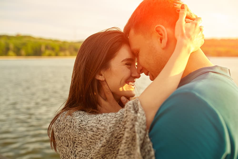 Siempre hay necesidades y cosas que comprar, pero la coyuntura astral propicia el ahorro. Tu buena actitud neutralizará cualquier tendencia negativa que pudo haber surgido de una palabra mal dicha o mal comprendida por esa persona que amas.