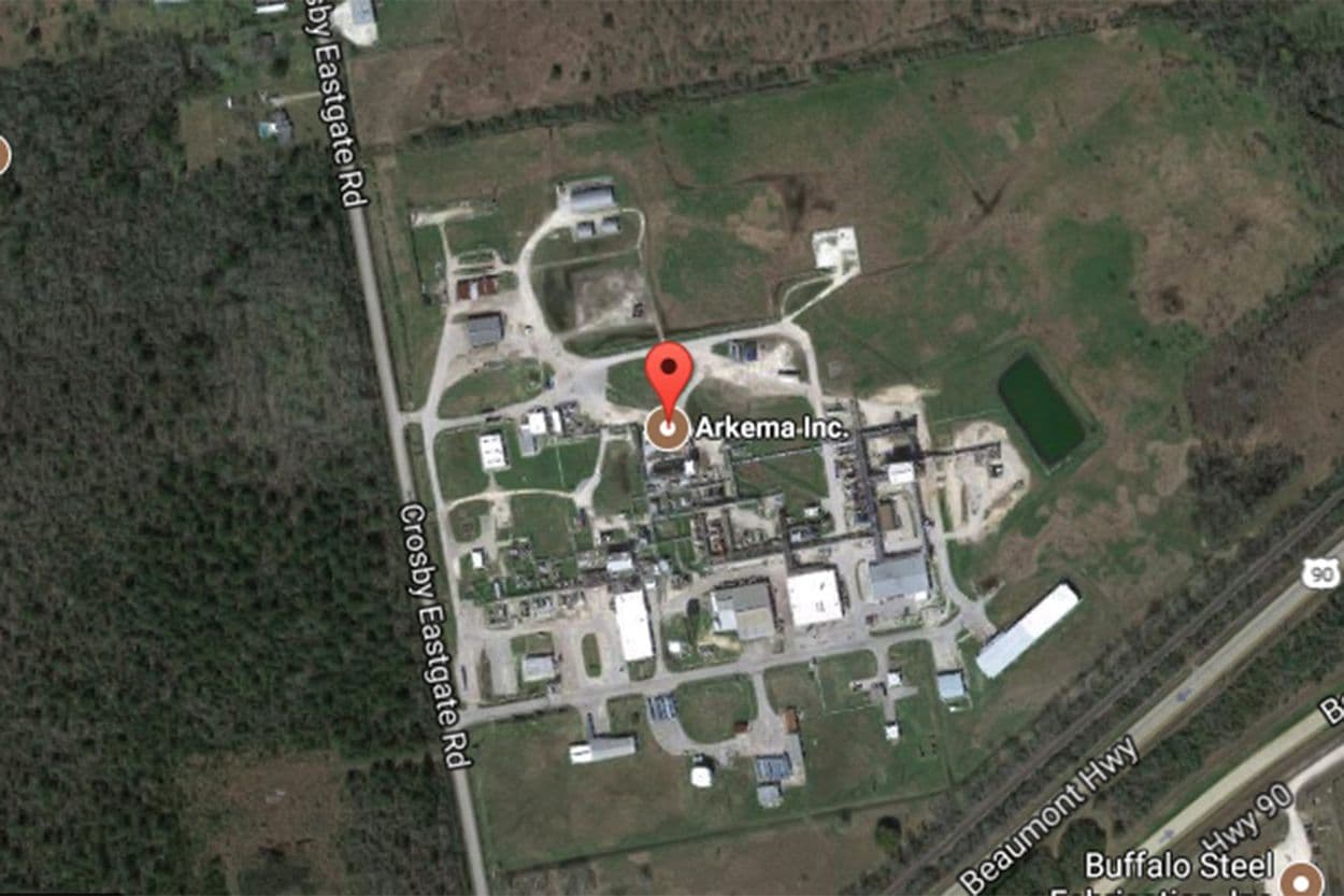 Reportan dos explosiones en una planta química en Houston afectada por Harvey