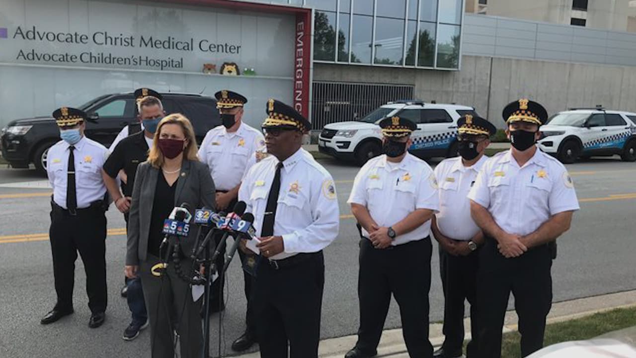 Balean a un oficial de policía y 2 agentes federales al sur de Chicago