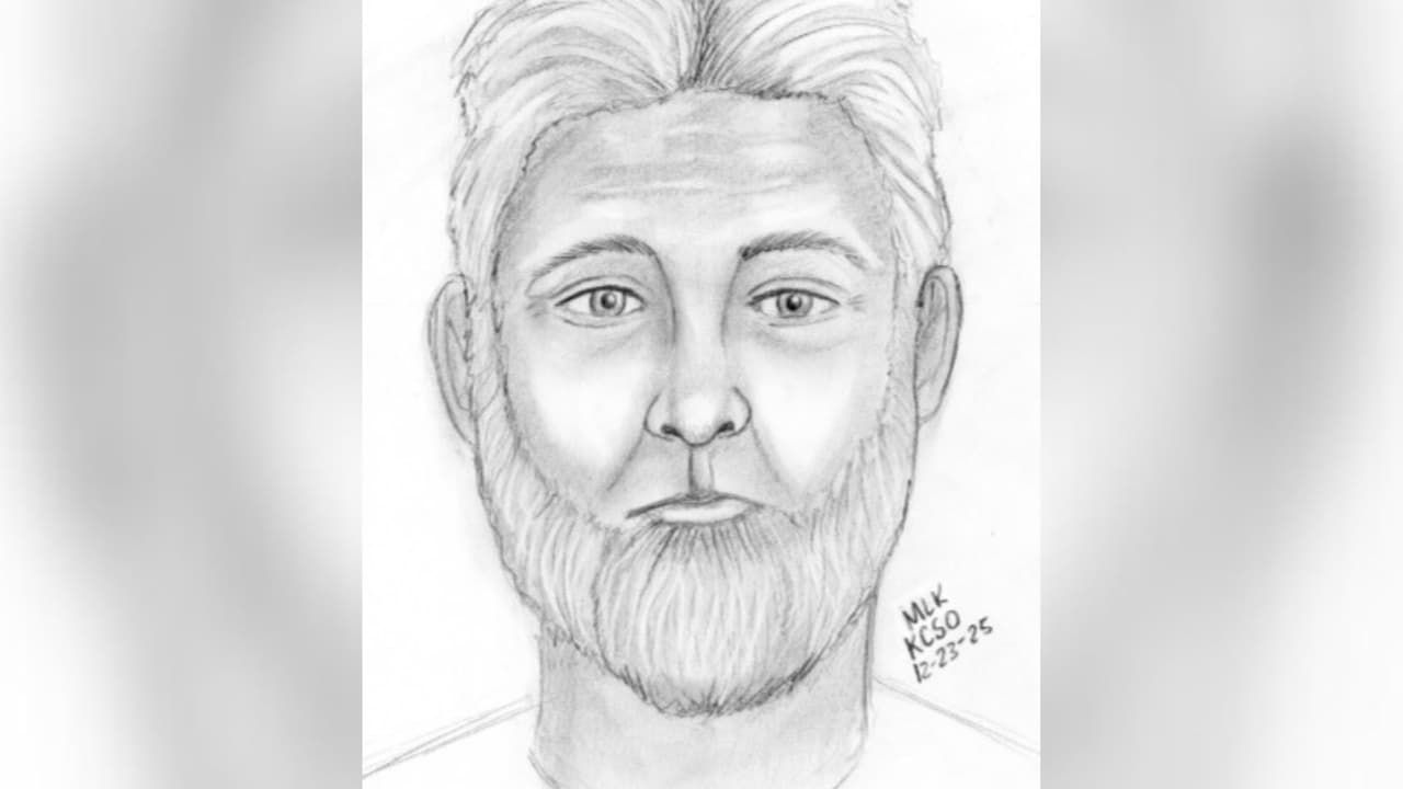 El sospechoso era un hombre blanco, con ambos brazos tatuados.