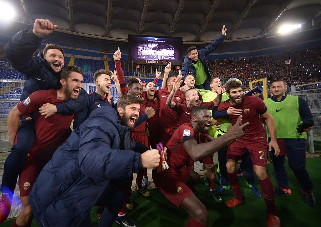 La Roma se quedó con el derbi al superar al Lazio