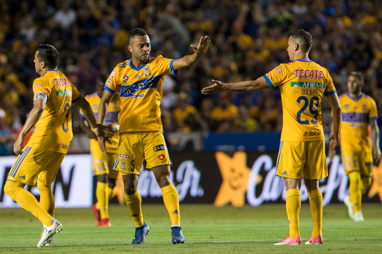 Los 4 goles felinos cayeron en la primera mitad. Enner Valencia al 12 y Rafael de Souza al 14 abrieron el marcador para Tigres