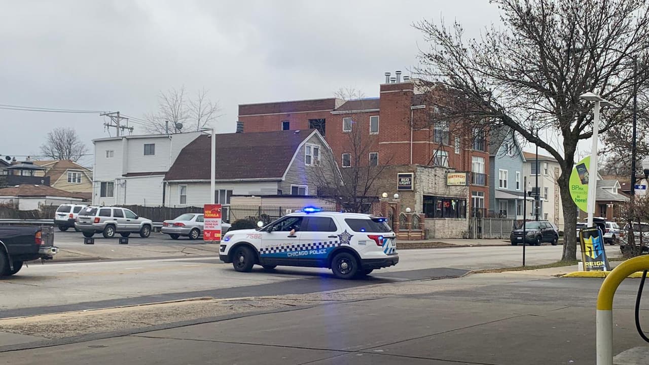 Policía de Chicago responde a atrincheramiento en Portage Park. Calles fueron cercadas.