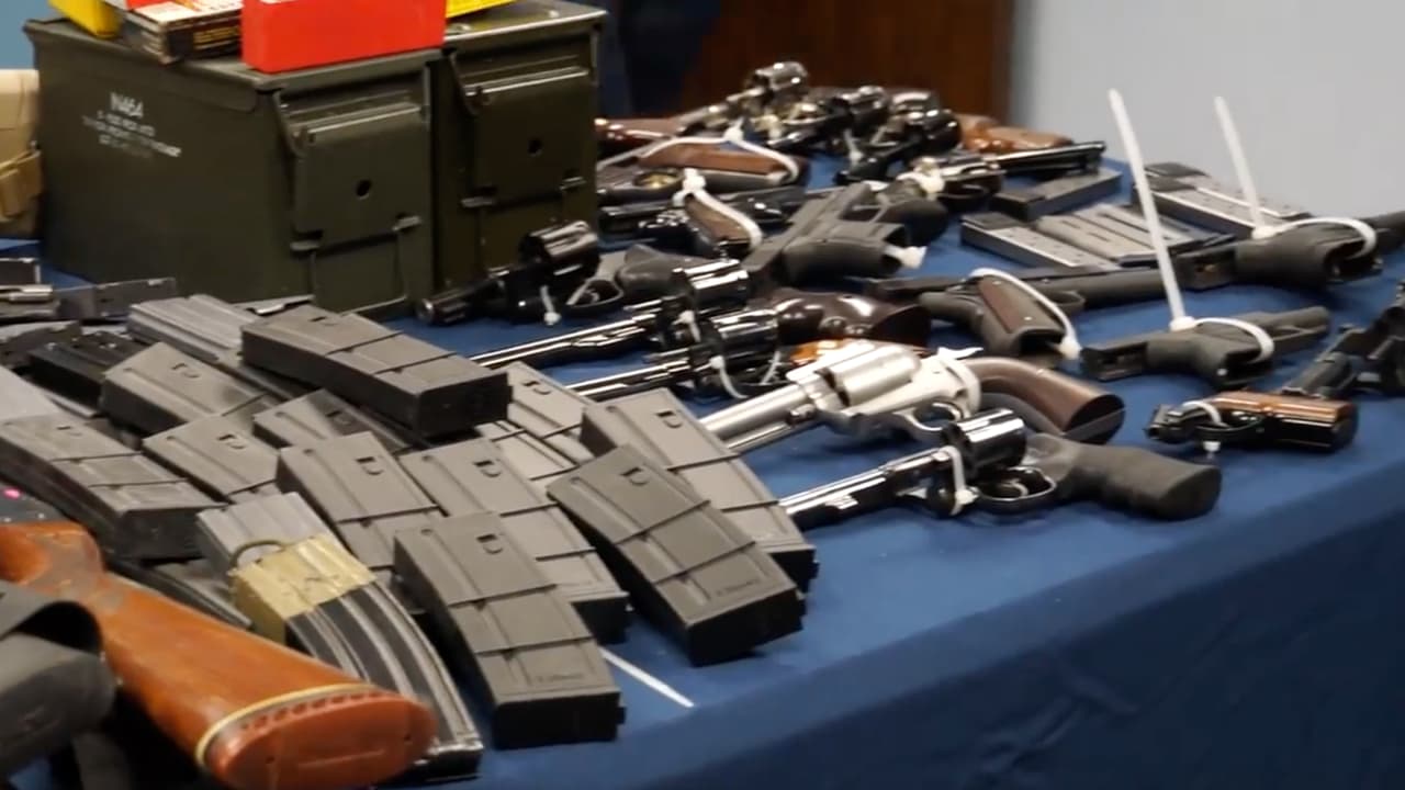 Hallaron más de 50 dispositivos ilegales de alimentación de munición de gran capacidad.