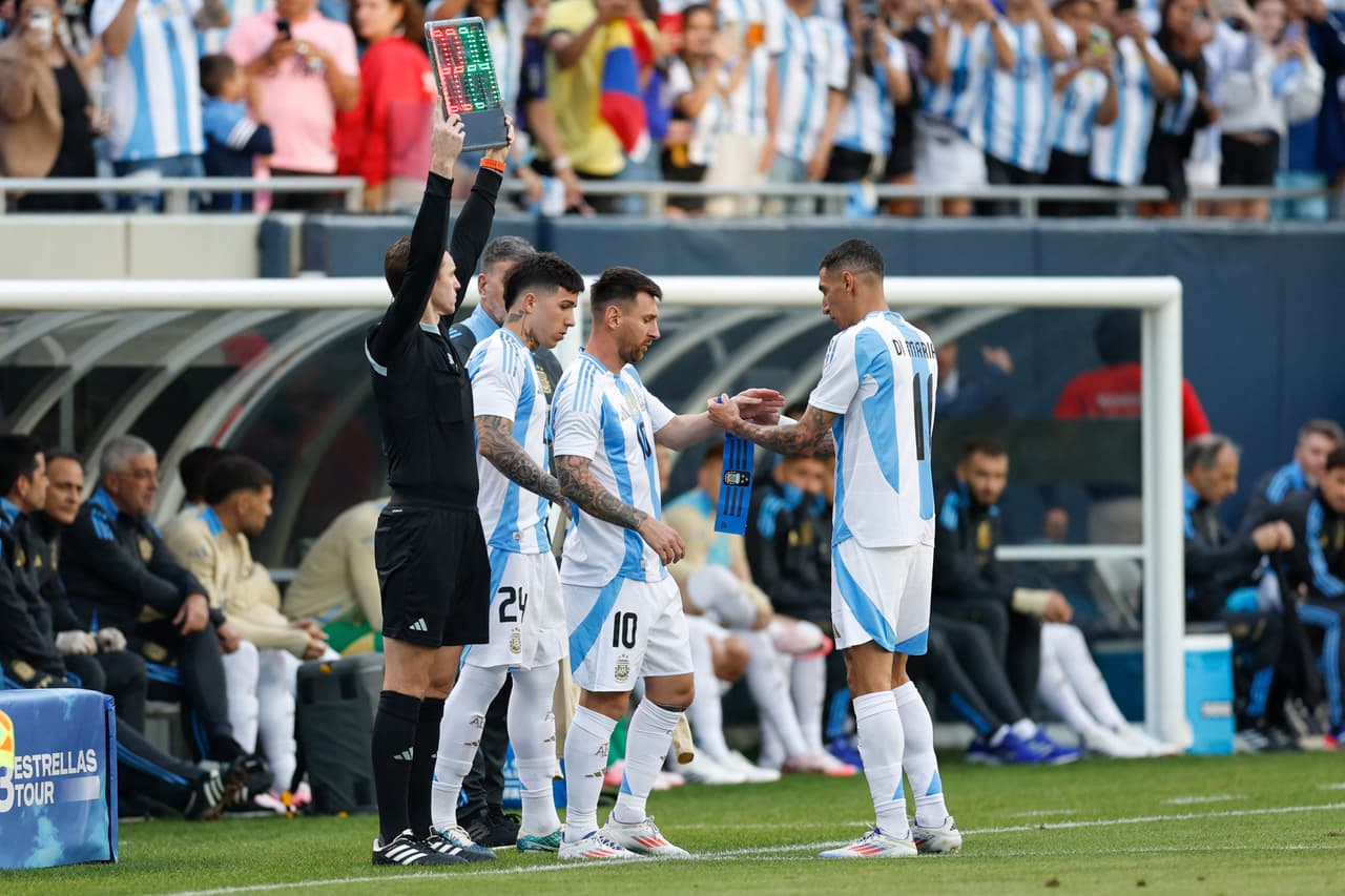 ¿Por qué Messi jugó solo un tiempo ante Ecuador?