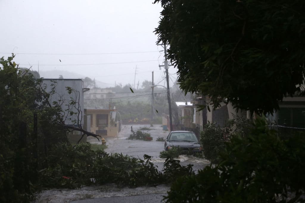 Una calle inundada este miércoles ante el paso del huracán Irma en Fajardo, un municipio del este de Puerto Rico.
