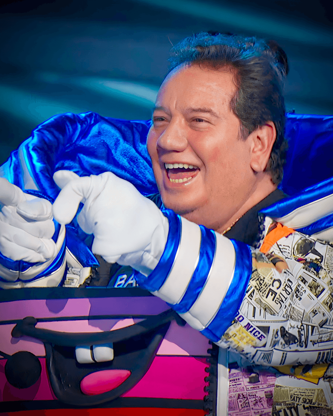 Fue así que Balero tuvo que quitarse su máscara y dejó ver a 'Coque' Muñiz en su interior. Durante sus primeros pronósticos los investigadores señalaron que José Eduardo Derbez, Alejandro Tommasi, ‘Chicharito’ y Sergio Mayer, podrían estar detrás de la máscara. En su apuesta final cambiaron las apuestas de Yuri y Carlos. La cantante señaló que Luis de Alba podría ser Balero, mientras que 'el señor intuición' señaló a Jorge 'Coque' Muñiz.