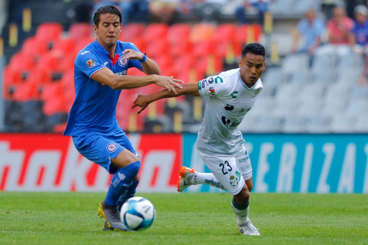 Santos Laguna se cuidó y Cruz Azul no encontró el camino del empate en un flojo segundo tiempo.