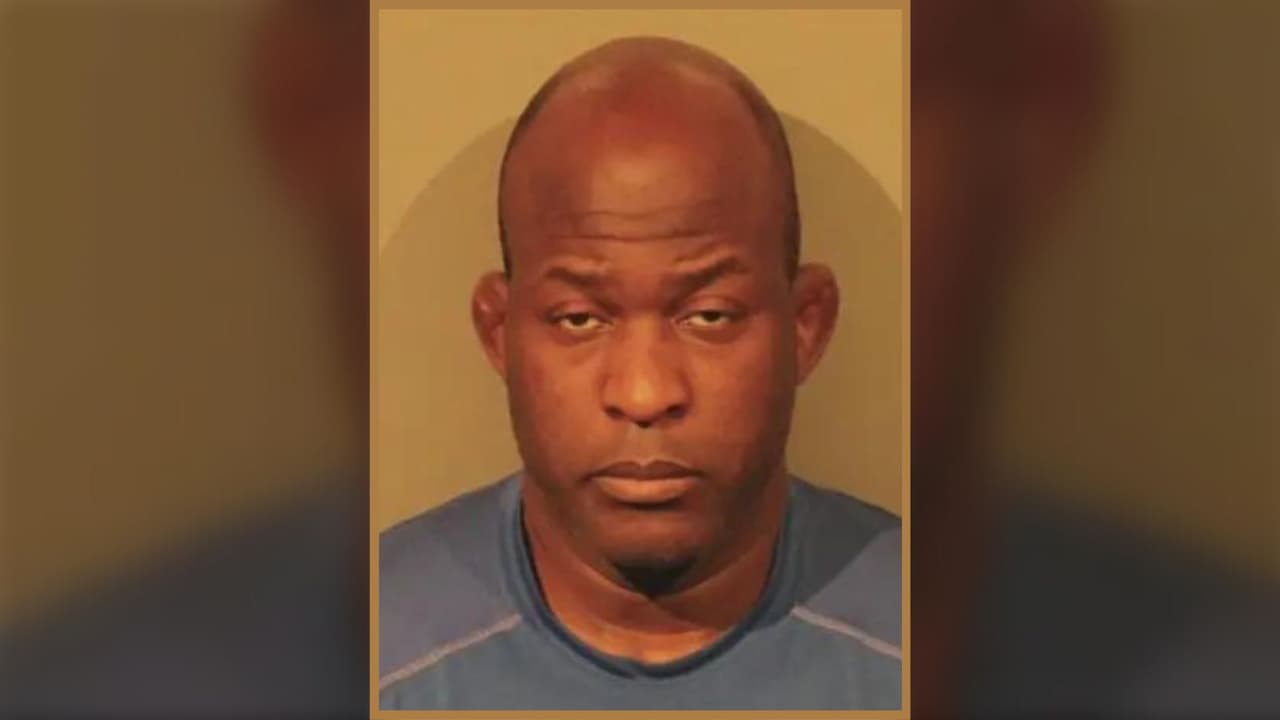 Arrestan a entrenador y exatleta olímpico acusado de abusar de uno de sus alumnos en California