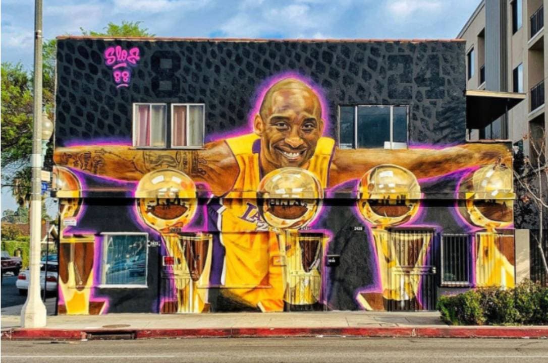 Las calles de las principales ciudades de los Estados Unidos se adornan con las asombrosas muestras de amor para la leyenda de la NBA.
