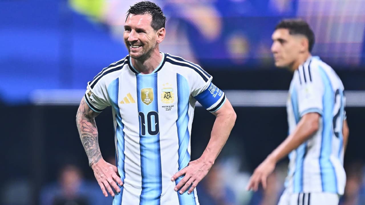 El récord negativo de Messi tras fallar su penalti ante Egipto