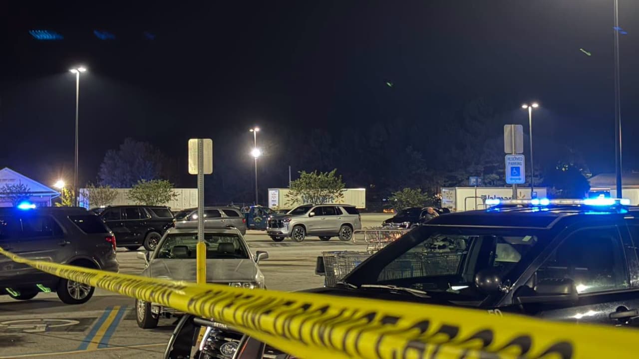 Un transeúnte de 81 años fue la víctima en el estacionamiento de Walmart en Gainesville