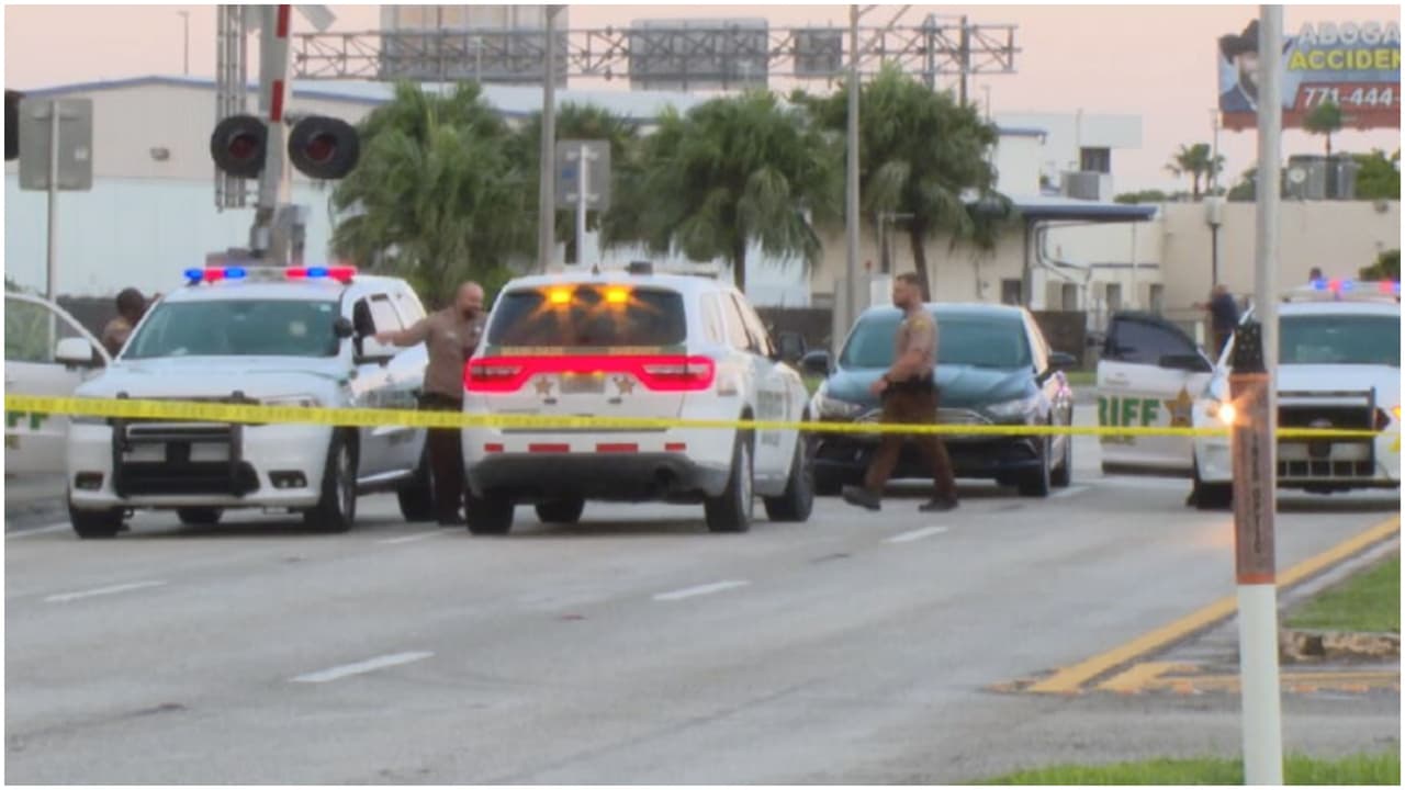 Hallan a hombre baleado dentro de un carro tras reporte de choque en el noroeste de Miami-Dade