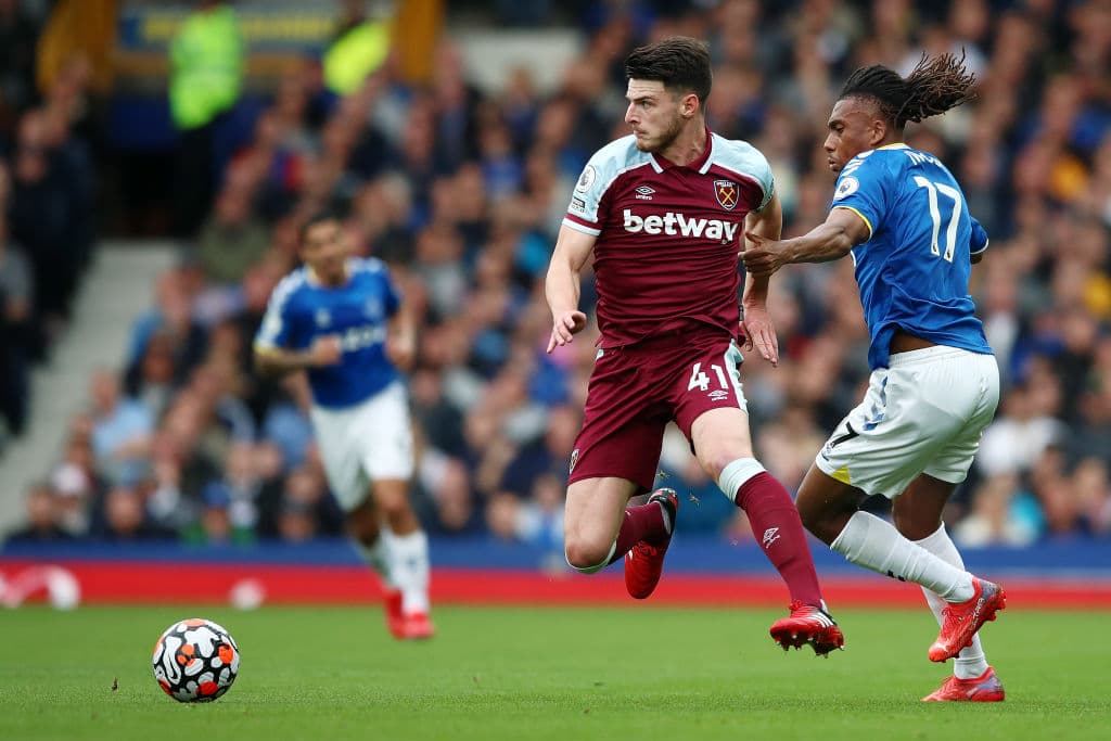 Everton cayó por la mínima ante el West Ham United durante la Jornada 8 en la Premier League. Angelo Ogbonna anotó el único tanto de la tarde durante la segunda mitad del encuentro y hace que los 'Hammers' sean sextos en la tabla, bajando de posición a los 'Toffees' al séptimo.