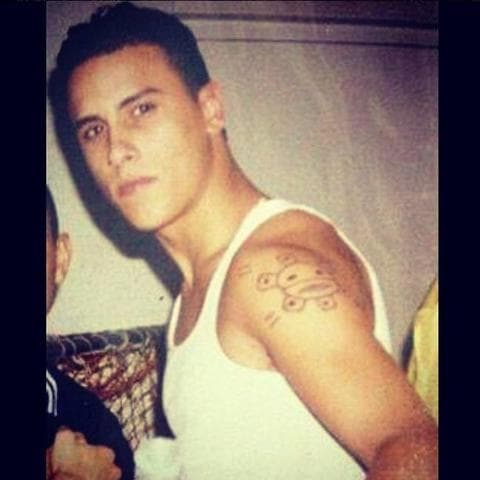 No cabe duda que Nick Rivera Caminero es un buen ejemplo para querer comerse el mundo de un solo bocado.
<b>"Gracias a Dios, a los fans, mi trabajo y sudor” comentó Nicky Jam</b> en una foto en redes sociales respecto a su nueva propiedad.