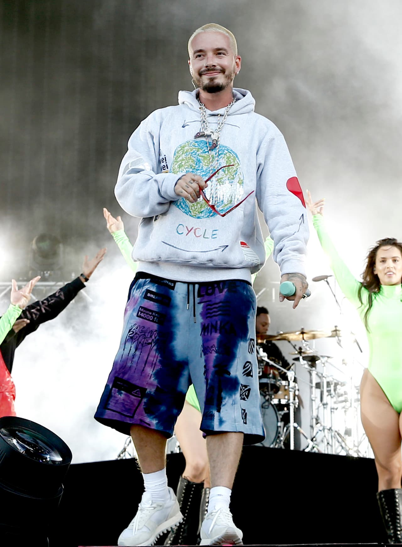 En los últimos cuatro años, el colombiano ha logrado sumar
<b>29 nominaciones</b>, siendo la primera de 2015. Tan solo en
<b><a href="https://www.univision.com/shows/premios-juventud/j-balvin-lidera-las-nominaciones-de-premios-juventud-2020-con-12-candidaturas" target="_blank">este 2020 es el artista más nominado</a></b> al estar en 12 de las 28 categorías.