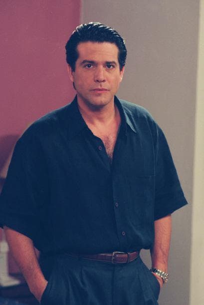 <b>Miguel de León</b> es mejor recordado por ser el papá de la adorable 'Carita de ángel', el actor de nacionalidad venezolana, se anotó varios éxitos dentro de los melodramas mexicanos, aunque decidió regresar a su país para seguir con su carrera cerca de los suyos.