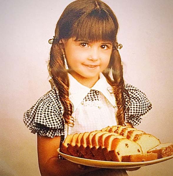 Del baúl de los recuerdos: Andrea desde pequeña hizo comerciales para televisión y aquí su foto favorita con un pan de pasas.