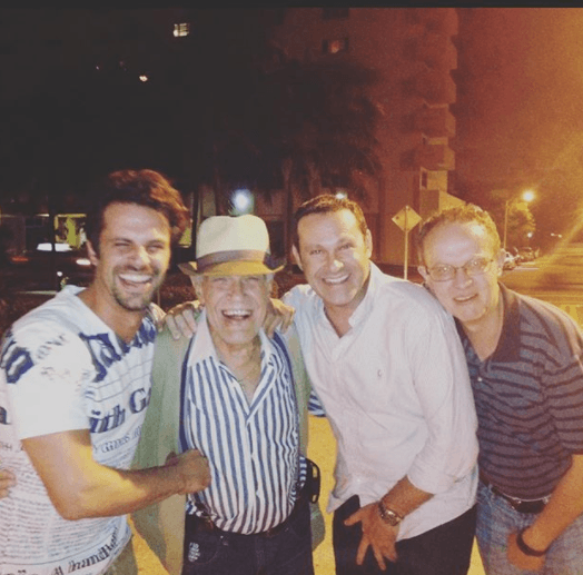 Su padre, don Alejandro Tacher, fue el hombre que guio sus pasos. Alan recuerda con amor los bellos momentos que compartieron juntos.