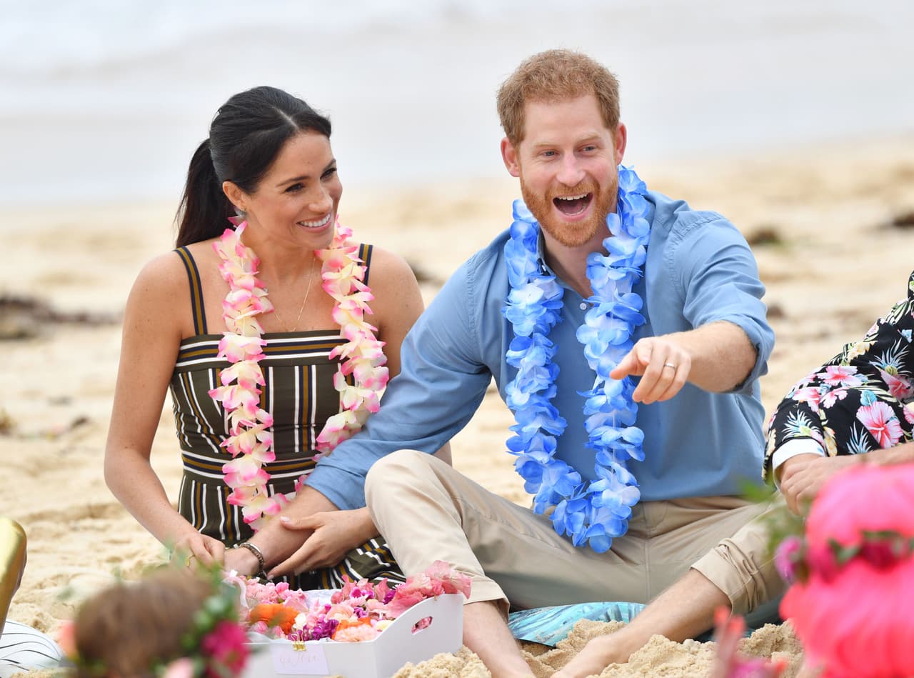 "Meghan puede inspirar a la gente, y codo con codo con Harry, será una princesa para el pueblo", manifestó Priyanka, cuyas palabras hacen recordar al calificativo de 'Princesa del Pueblo' que designaba a Lady Diana, la difunta madre de su esposo, el príncipe Harry.