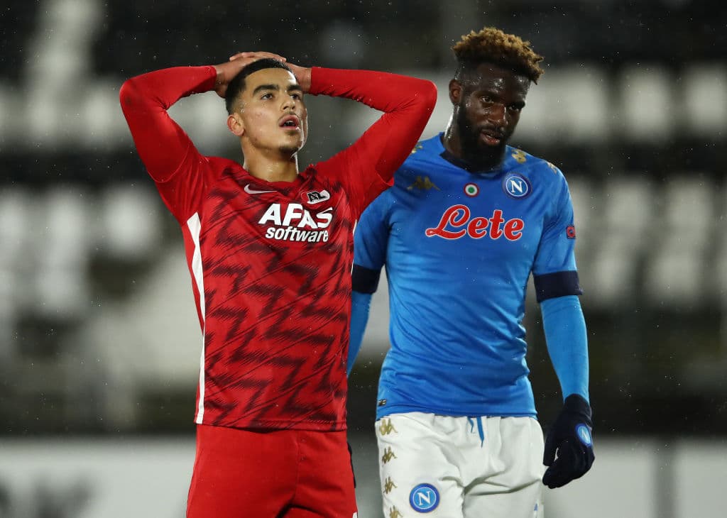 Se va con empate el enfrentamiento entre el AZ Alkmaar y el Napoli 1-1. Dries Mertens abrió el marcador para los de Gatusso, pero llegó la respuesta por parte del equipo local y Bruno Martins Indi anota al minuto 53, dejando que se defina el grupo en la siguiente jornada de la Europa League.