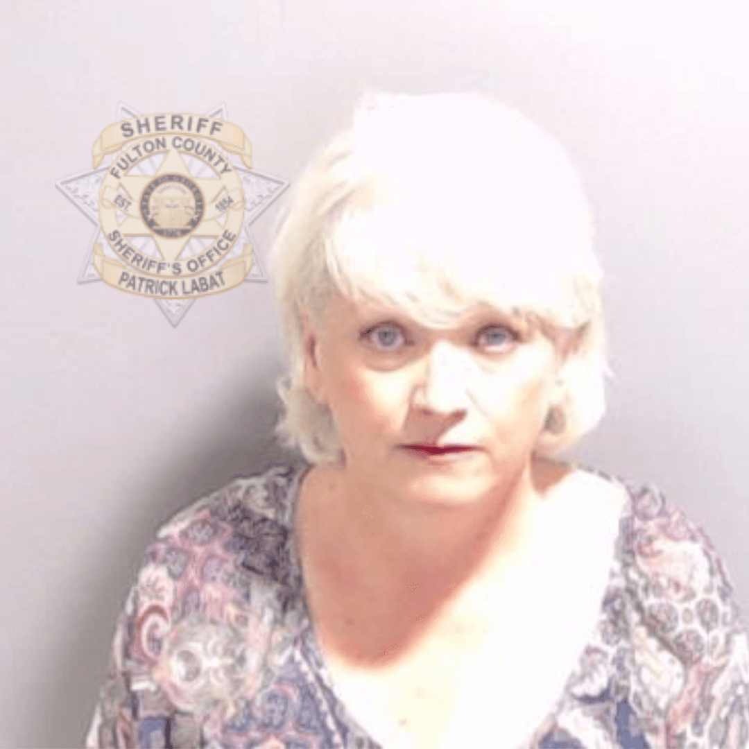 <b>Cathleen Latham</b>. La funcionaria republicana enfrenta 11 cargos. Son $75,000 en los que se fijó su fianza.