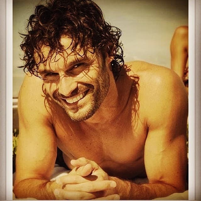 ¡Tiene la sonrisa perfecta que enamora a cualquiera!