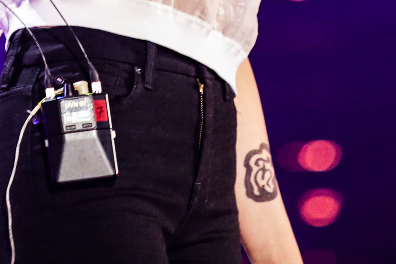 Además, aprovechó para aclarar que el dibujo que lucía en su antebrazo izquierdo no era un tatuaje.