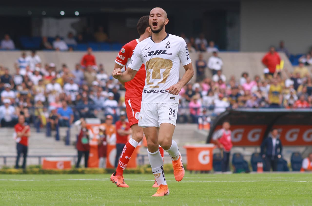 Pumas buscaba más pero se tuvo que conformar con el 1-0 provisional.