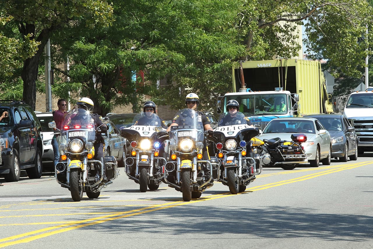 Detrás de la carroza fúnebre, venían los familiares y amigos más cercanos.