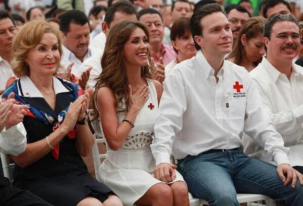 No obstante, vimos a la actriz y cantante acompañando a su enamorado en todos sus eventos públicos.