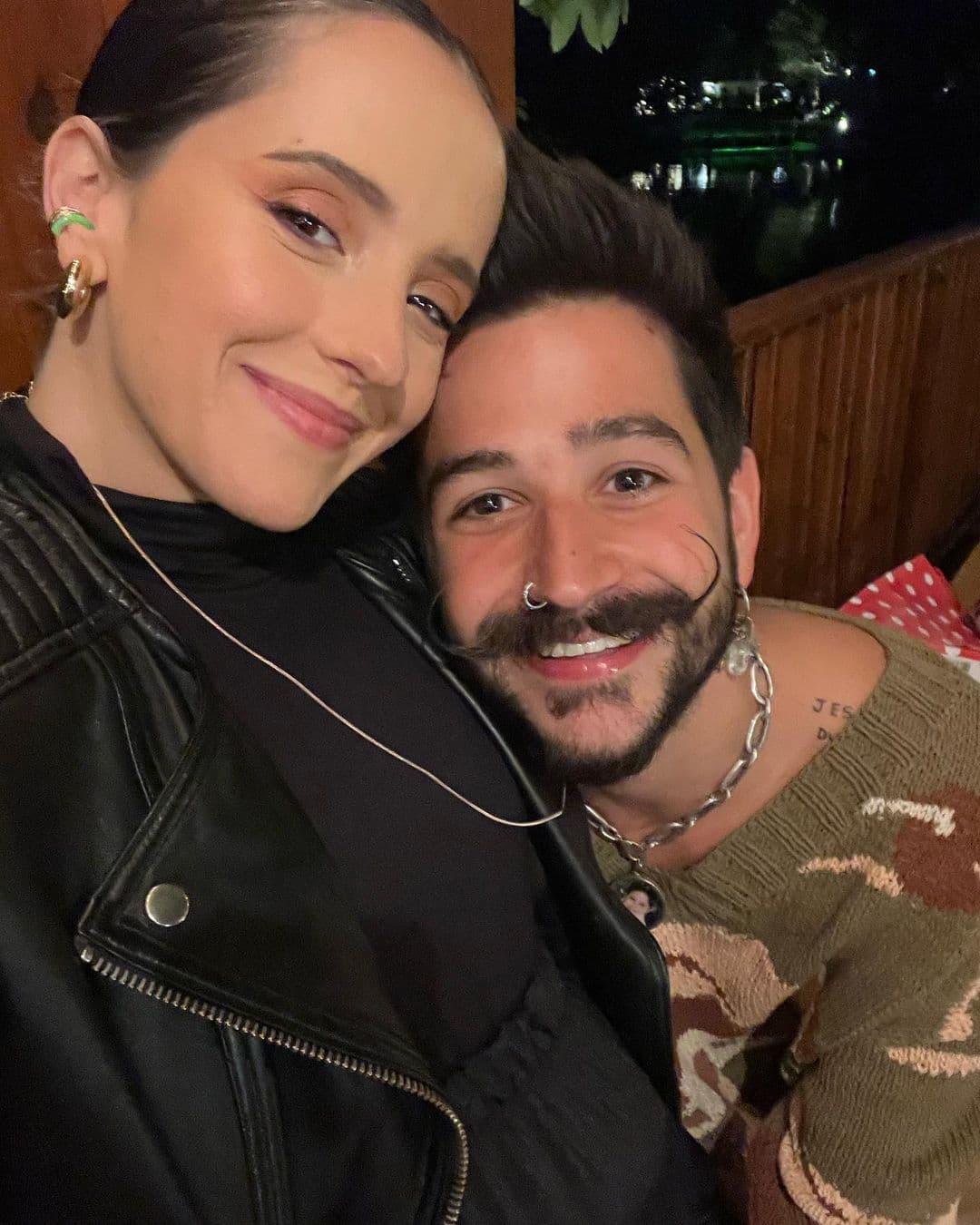 La espera terminó para
<b>Camilo y Evaluna</b>: este 6 de abril
<a href="https://www.univision.com/famosos/nace-bebe-camilo-evaluna-montaner">nació Índigo</a>, según informó Despierta América.