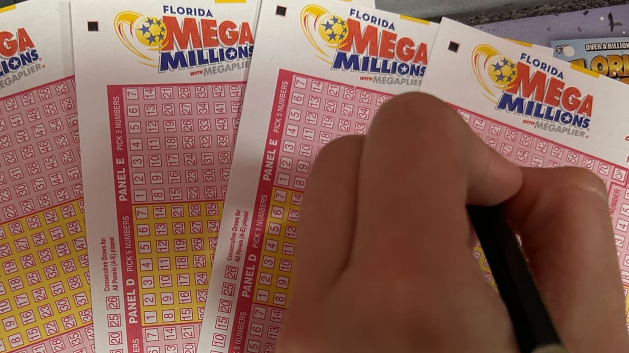 Mega Millions acumula $385 millones para este martes