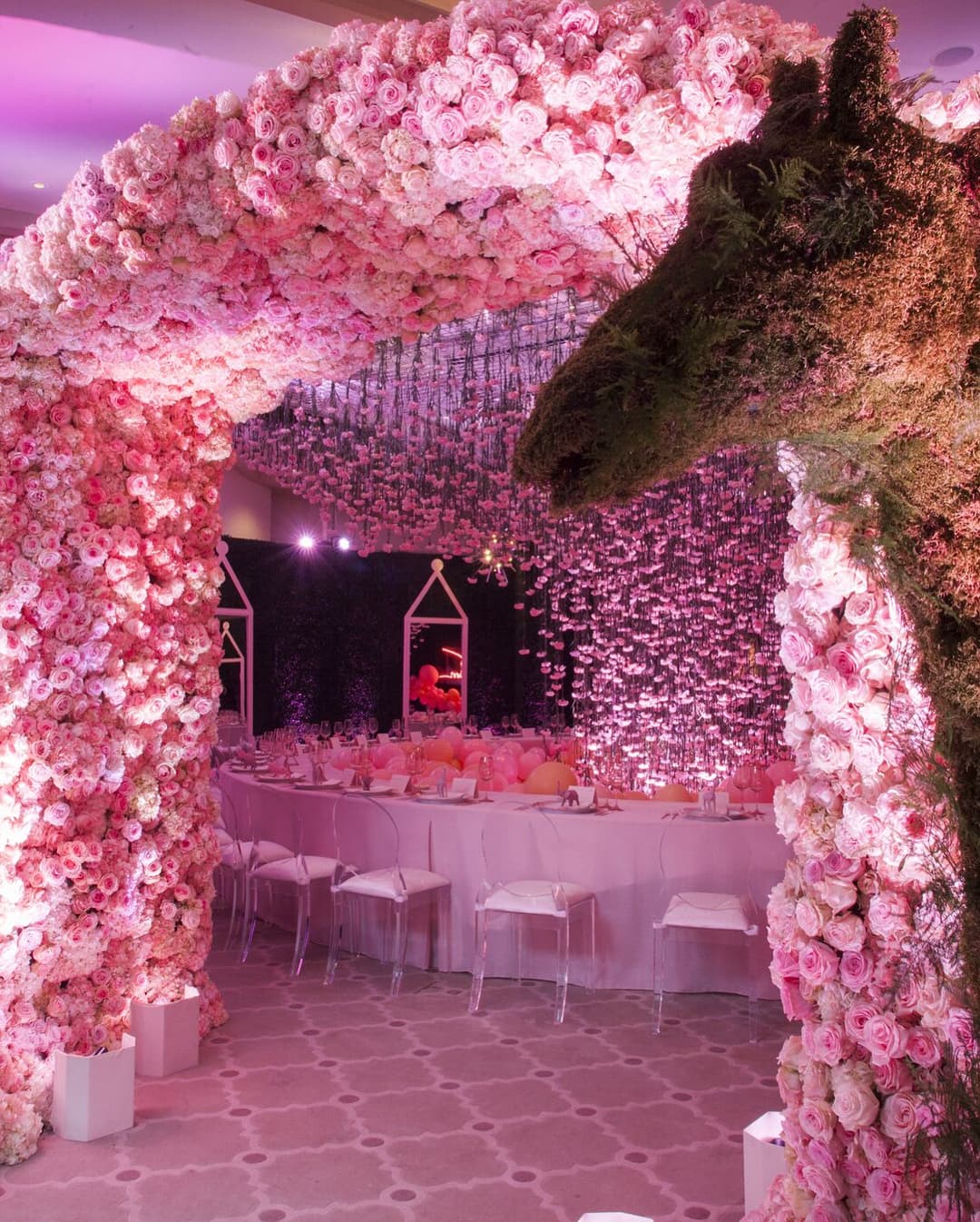 El 10 de marzo tuvo un espectacular 'baby shower' en el lugar donde conoció a Thompson, el hotel 'Bel-Air' de la ciudad de Los Ángeles, California.